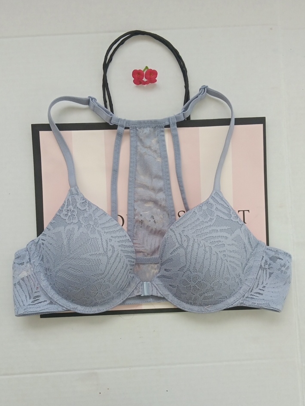 PINK Victoria's Secret Light Gray Lace Strappy Racerback Bra Lightly Lined 34A